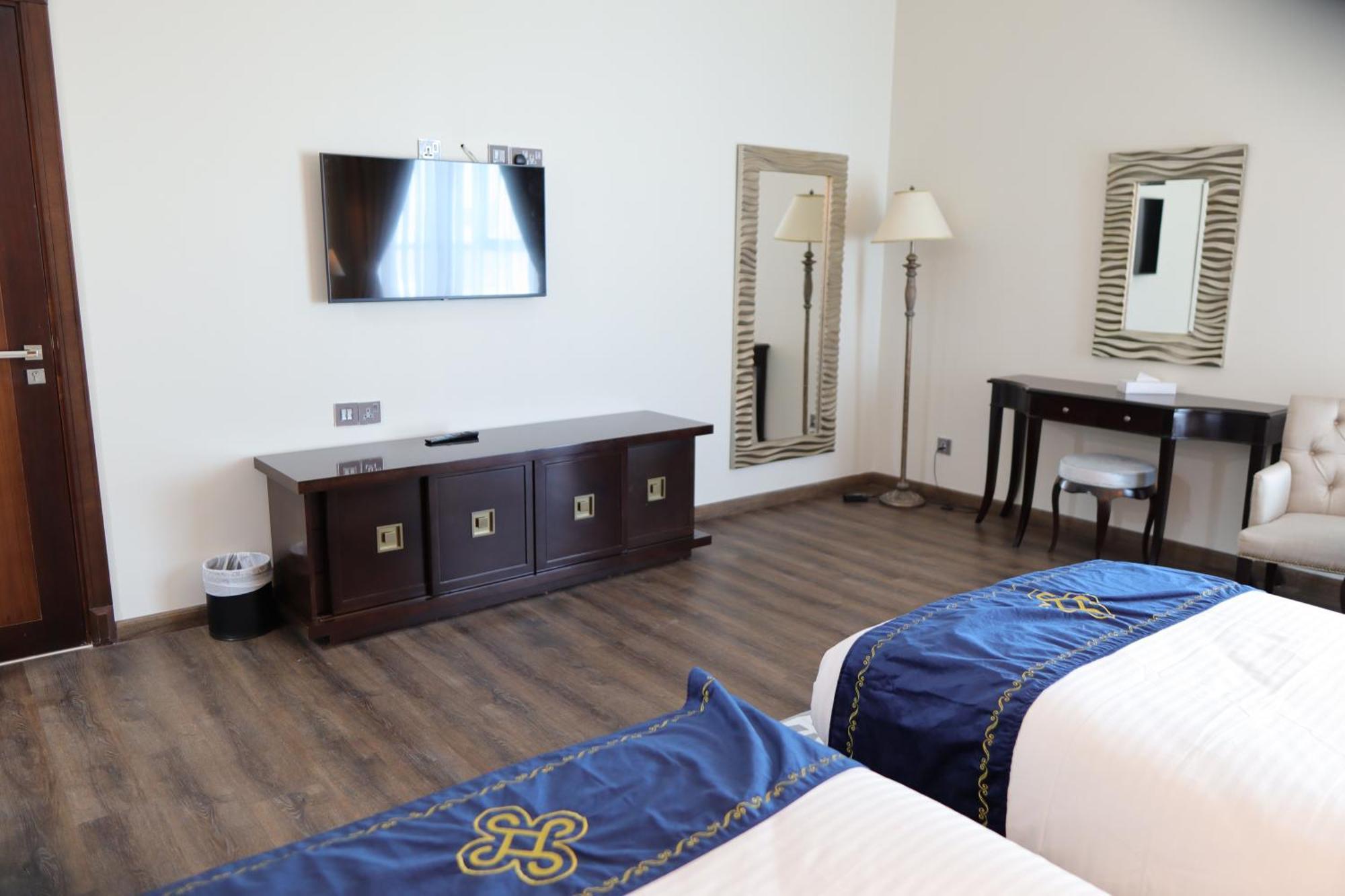Seven Seas Hotel Дубай Екстериор снимка