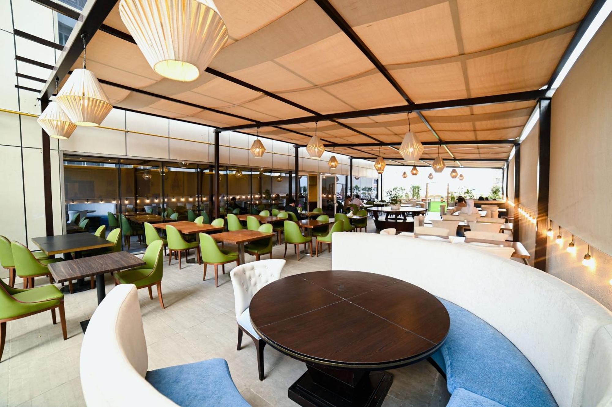 Seven Seas Hotel Дубай Екстериор снимка