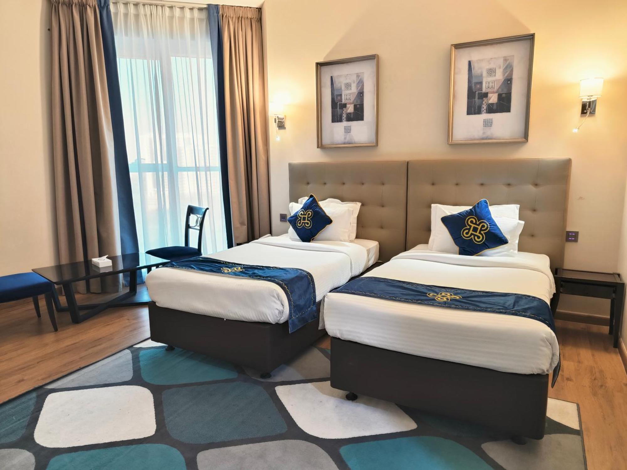 Seven Seas Hotel Дубай Екстериор снимка