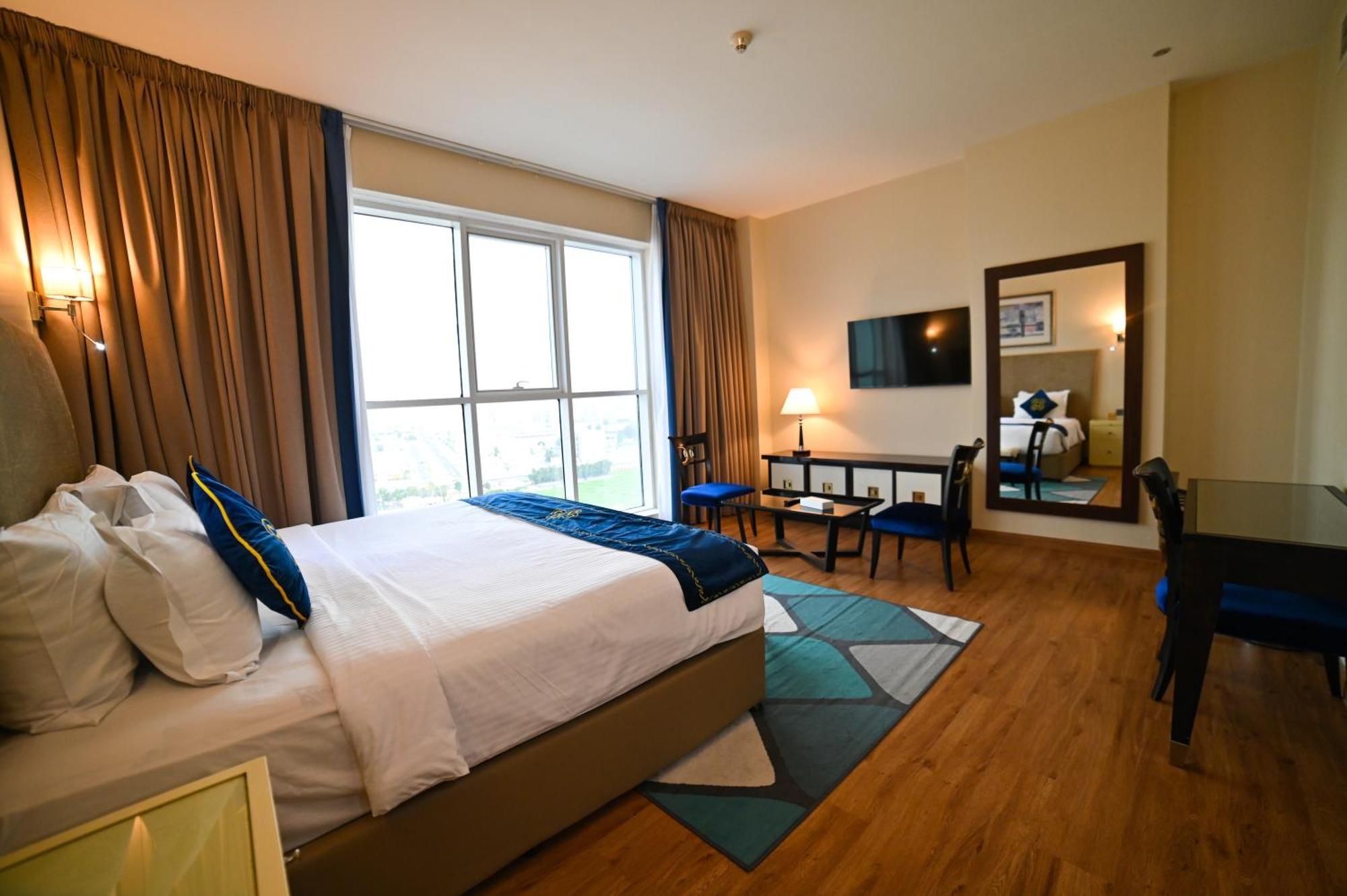 Seven Seas Hotel Дубай Екстериор снимка